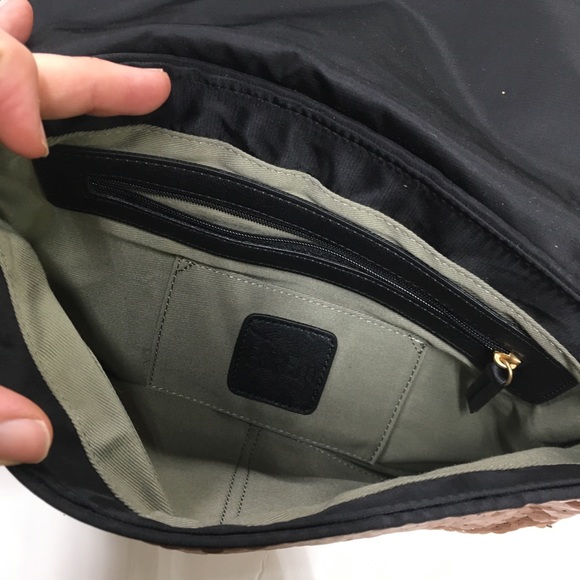 R&Em Sequins Clutch - Picture 6 of 8